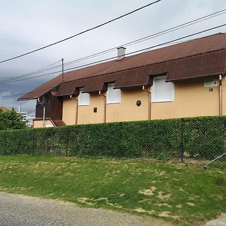 Karos Apartmanhaz Apartament *