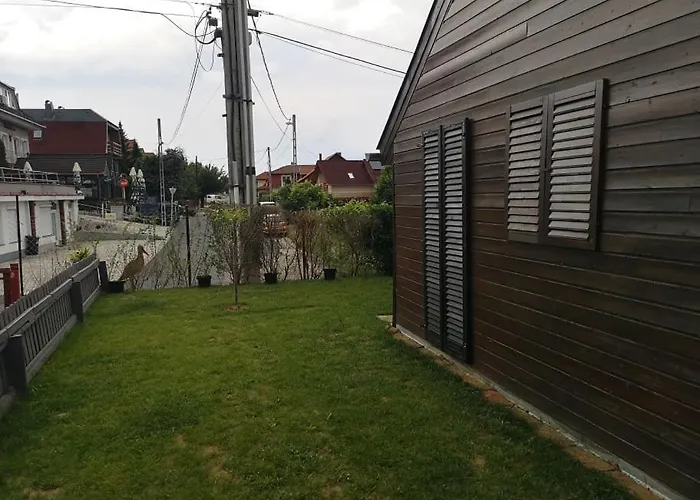Karos Apartmanhaz *