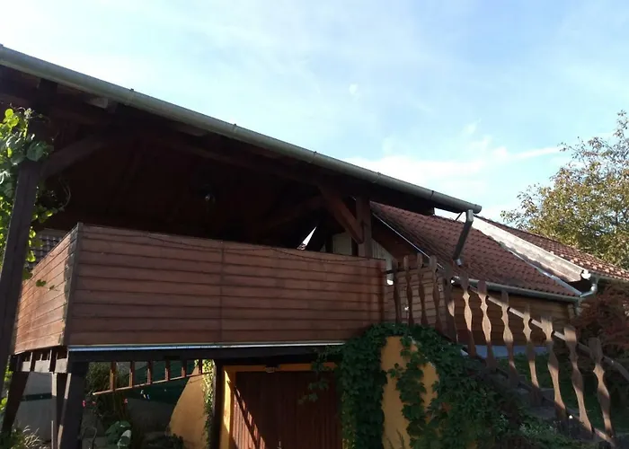 Karos Apartmanhaz Lägenhet *